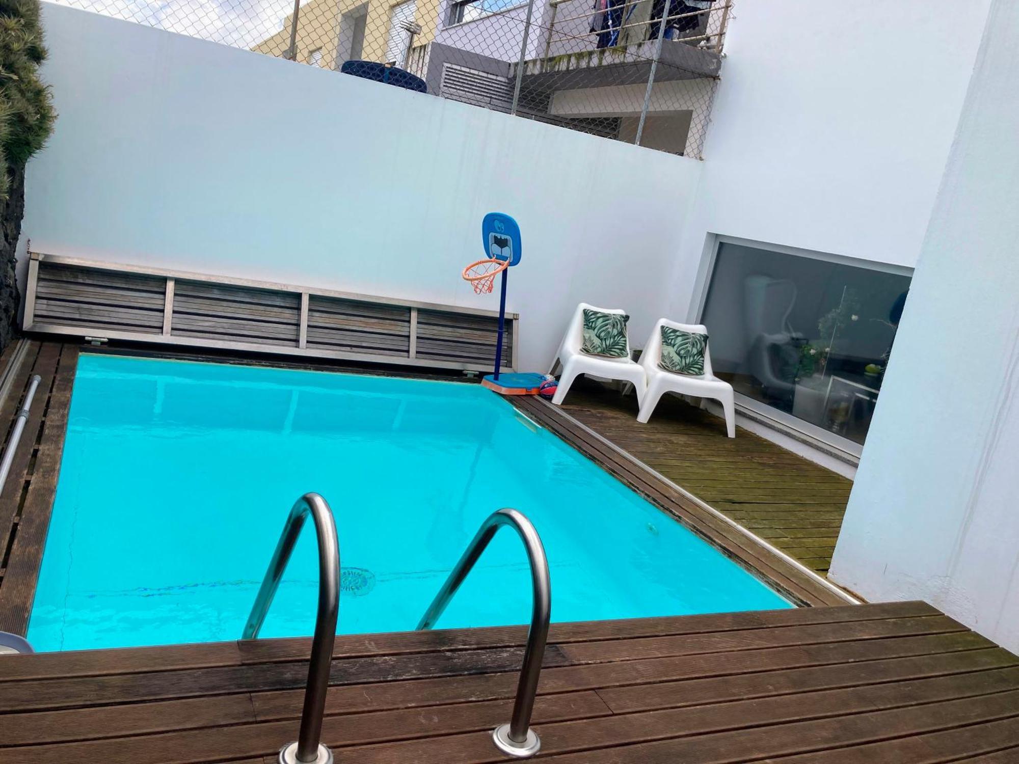Oliveira House Villa