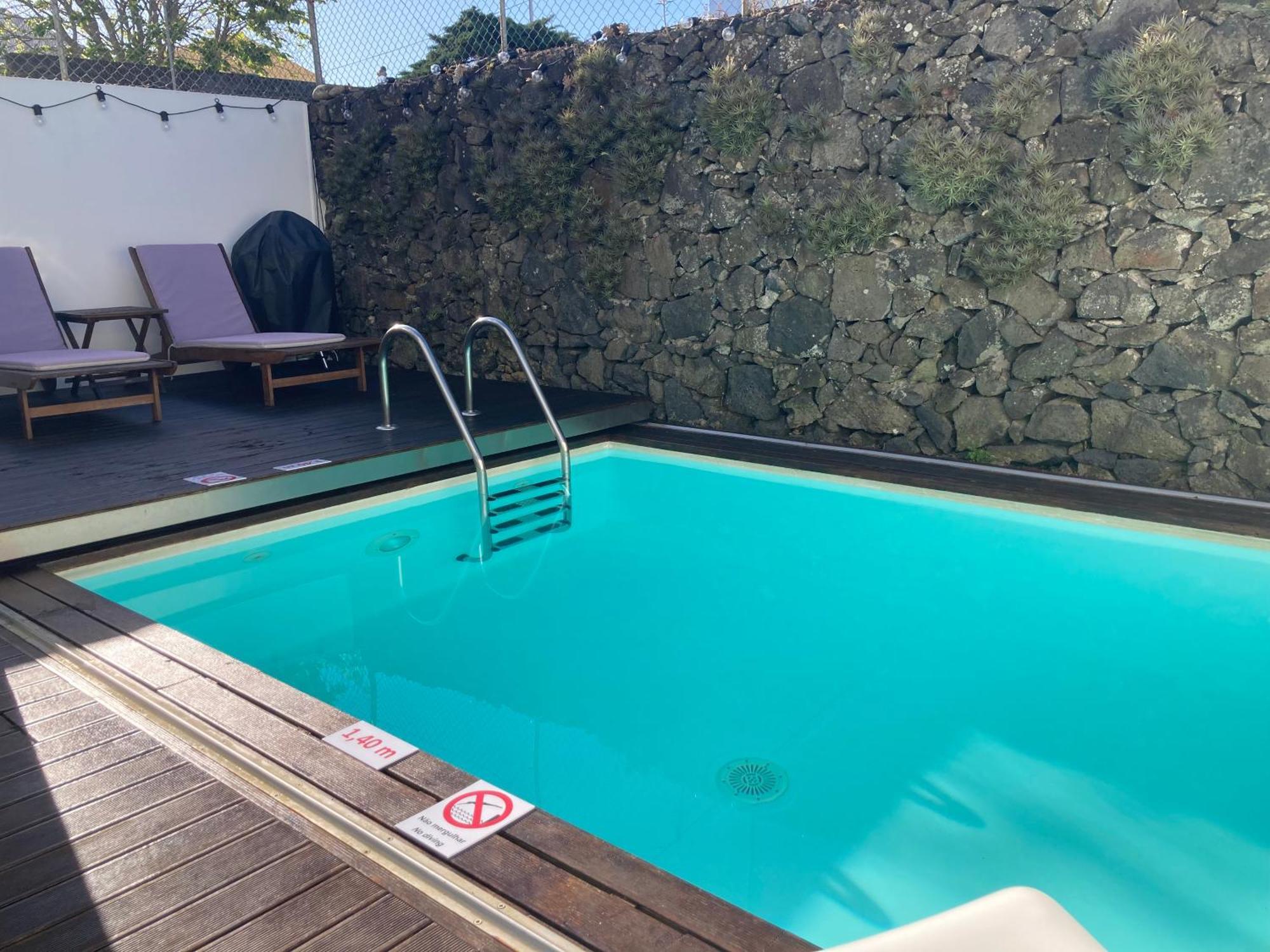 Oliveira House Villa *