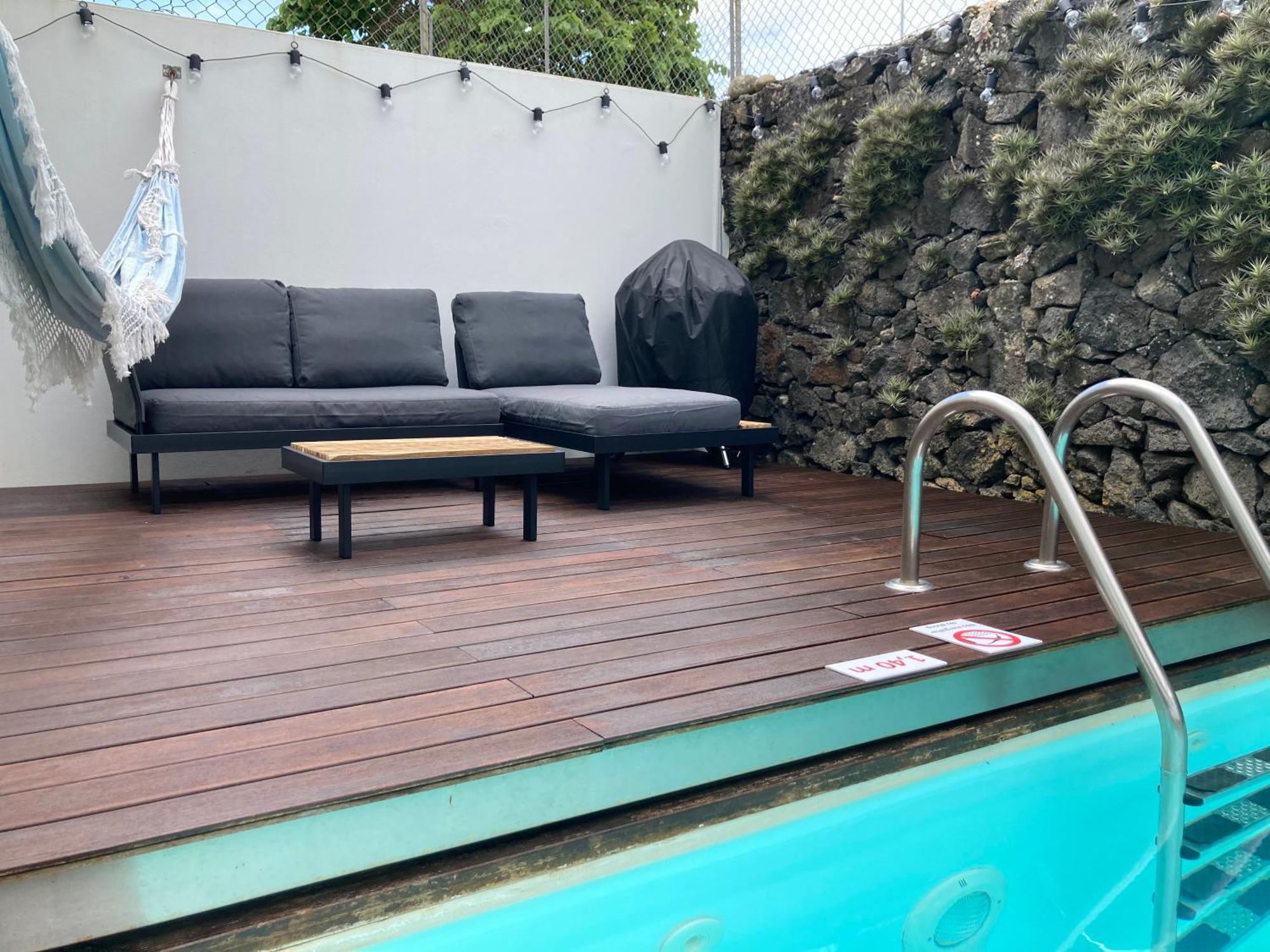 Oliveira House *